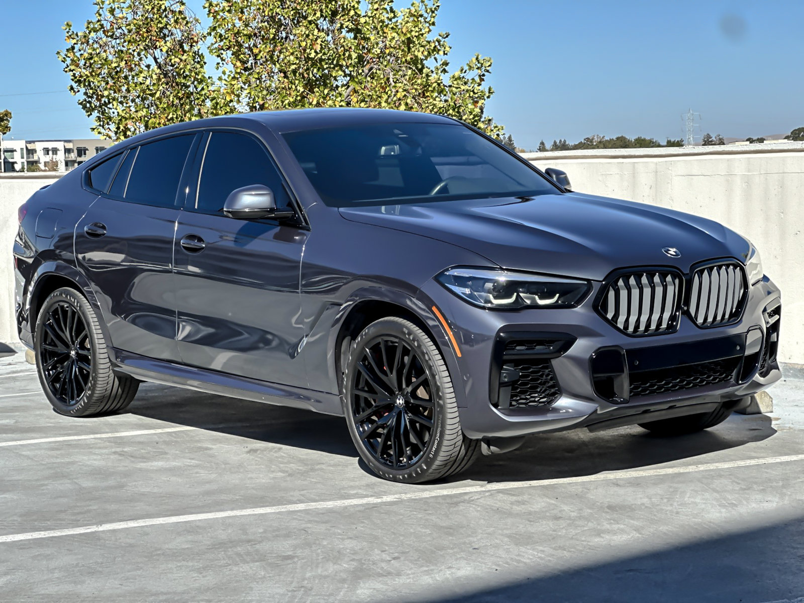 Used 2022 BMW X6 M50i w/ Premium Package AWD/4WD image 11