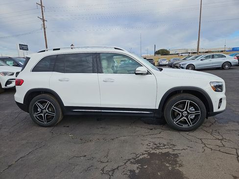 New 2026 Mercedes-Benz GLB 250 image 9
