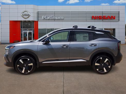 New 2026 Nissan Kicks SR image 3