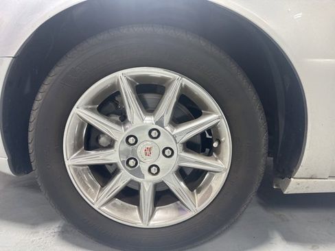 Used 2010 Cadillac DTS Luxury image 11