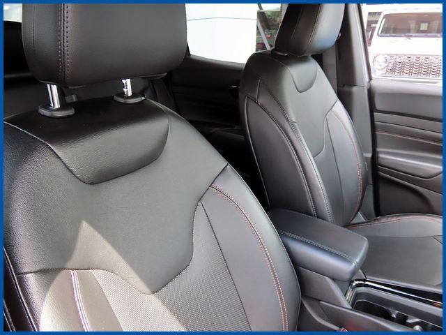 Used 2023 Jeep Compass Limited AWD/4WD image 9