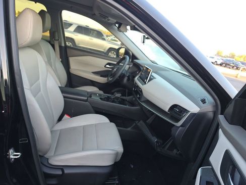 Used 2023 Nissan Rogue SV w/ SV Premium B Package FWD image 15