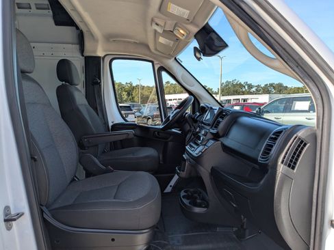 Used 2023 RAM ProMaster 2500 image 13