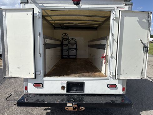Used 2020 Chevrolet Express 3500 w/ Power Convenience Package RWD image 29