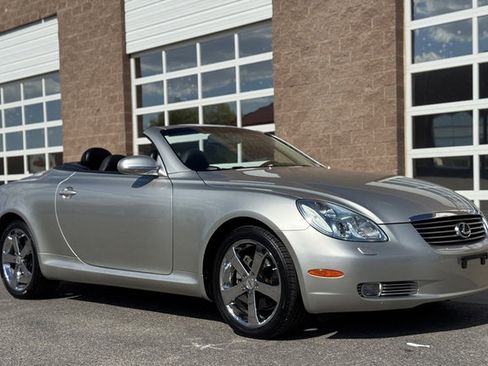 Used 2004 Lexus SC 430 Convertible image 1