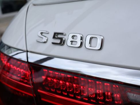 New 2025 Mercedes-Benz S 580 4MATIC Sedan image 10