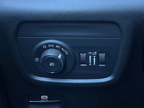 Used 2024 Jeep Grand Cherokee L Limited w/ Luxury Tech Group II AWD/4WD image 14