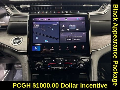 Used 2024 Jeep Grand Cherokee Limited w/ Luxury Tech Group II image 5