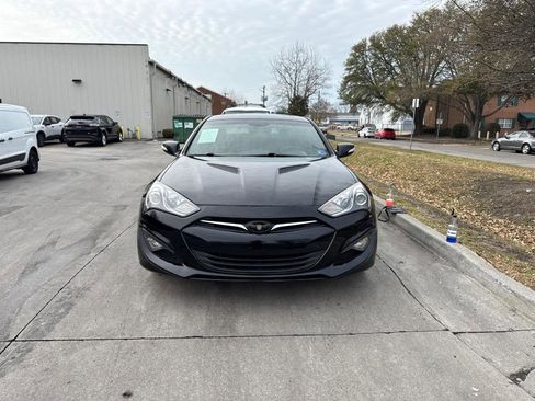 Used 2016 Hyundai Genesis Coupe 3.8 image 5