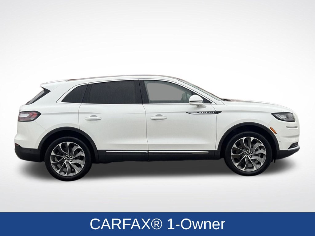 Used 2022 Lincoln Nautilus Reserve w/ Equipment Group 201A AWD/4WD image 2
