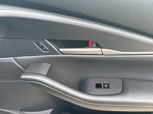 Used 2022 MAZDA CX-30 AWD 2.5 S w/ Select Package image 11