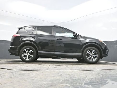 Used 2017 Toyota RAV4 XLE image 31