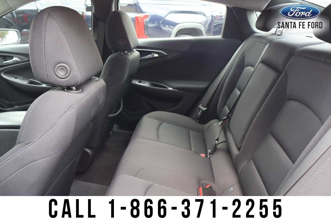 Used 2025 Chevrolet Malibu LT FWD image 17