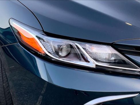 Used 2021 Toyota Camry LE FWD image 24