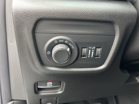 New 2025 Jeep Grand Cherokee L Altitude AWD/4WD image 11