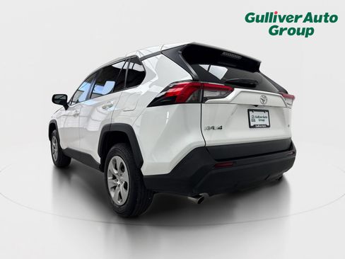 Used 2023 Toyota RAV4 LE FWD image 5