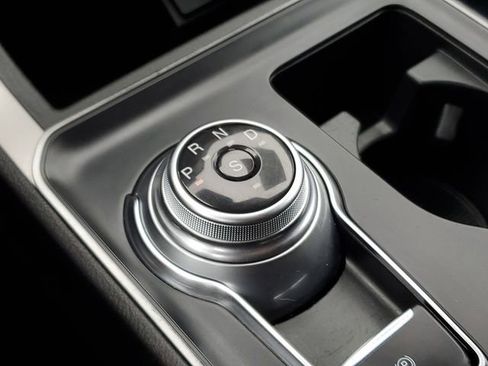 Used 2021 Ford Edge SE image 21