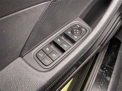 Used 2023 Porsche Panamera 4 Platinum Edition image 38