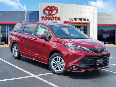 New 2026 Toyota Sienna XLE FWD image 2