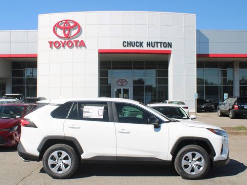 New 2025 Toyota RAV4 LE image 17