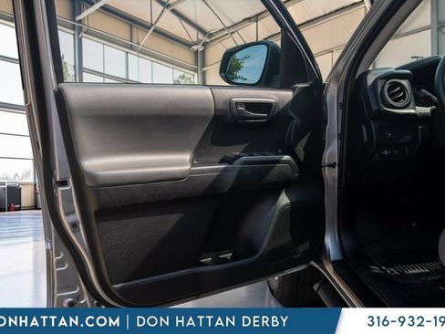 Used 2021 Toyota Tacoma SR AWD/4WD image 13