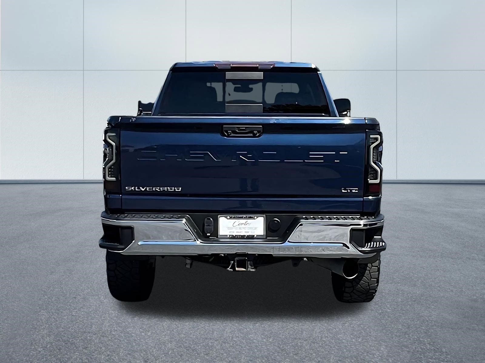 Used 2022 Chevrolet Silverado 3500 LTZ w/ LTZ Convenience Package AWD/4WD image 5