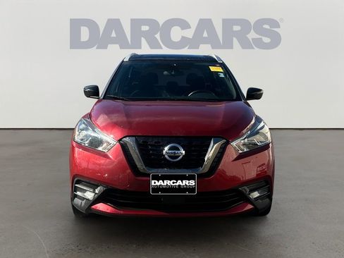 Used 2020 Nissan Kicks SR image 2