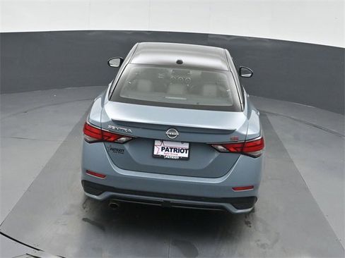 Used 2025 Nissan Sentra SR w/ SR Premium Package image 32