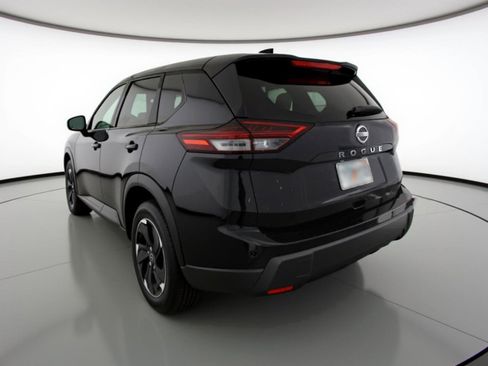 Used 2025 Nissan Rogue SV image 6