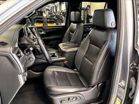 Used 2022 Chevrolet Tahoe LT w/ Luxury Package AWD/4WD image 10