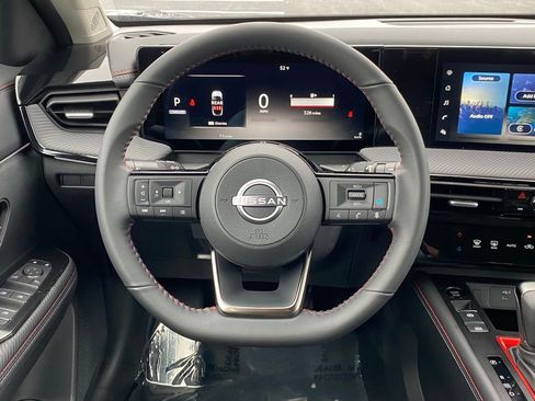 New 2025 Nissan Kicks SR image 18