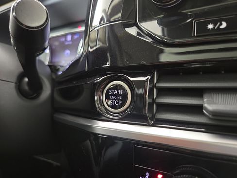 Used 2022 Nissan Pathfinder SL w/ SL Premium Package image 27