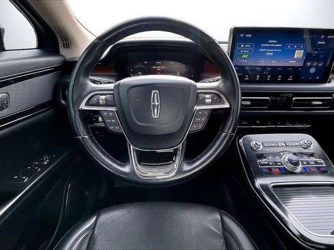 Used 2022 Lincoln Nautilus Reserve image 11