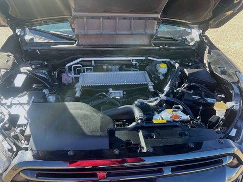 Used 2025 Subaru Ascent Bronze Edition image 32