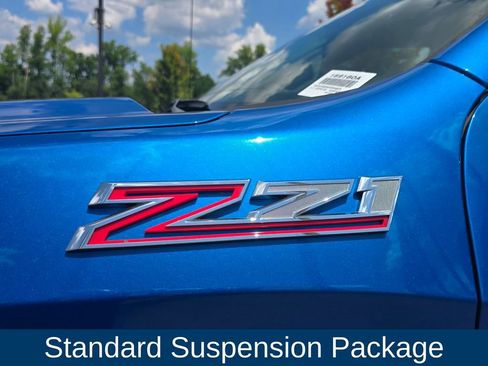 Used 2023 Chevrolet Silverado 1500 LT AWD/4WD image 12