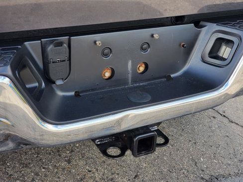 Used 2017 RAM 1500 Laramie w/ Convenience Group AWD/4WD image 31