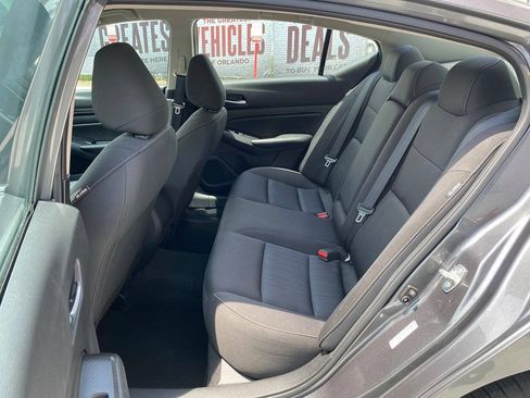 Used 2021 Nissan Altima 2.5 S FWD image 3