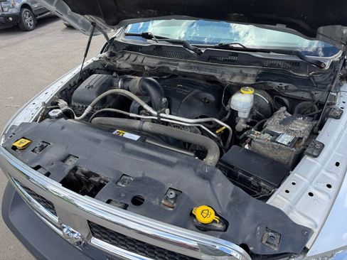 Used 2017 RAM 1500 ST w/ SXT Appearance Group AWD/4WD image 21