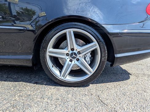 Used 2007 Mercedes-Benz CLK 63 AMG 2dr Cabriolet 6.3L AMG image 46