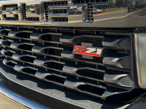 Used 2019 Chevrolet Silverado 1500 Custom Trail Boss w/ Custom Convenience Package AWD/4WD image 10