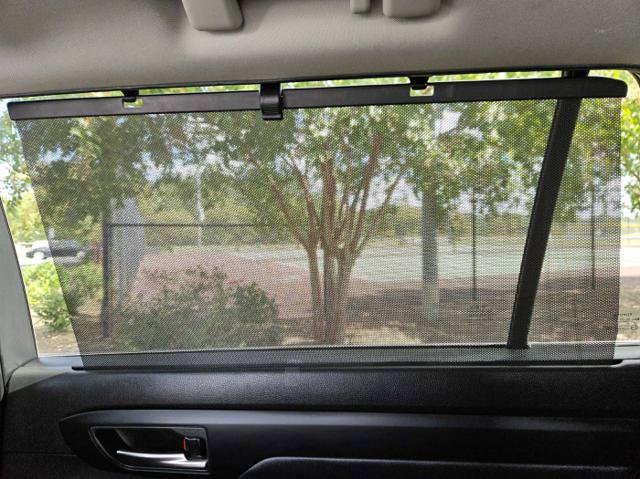 Used 2020 Toyota Highlander XLE FWD image 27