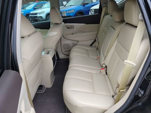 Used 2018 Nissan Murano Platinum w/ Cargo Package FWD image 14