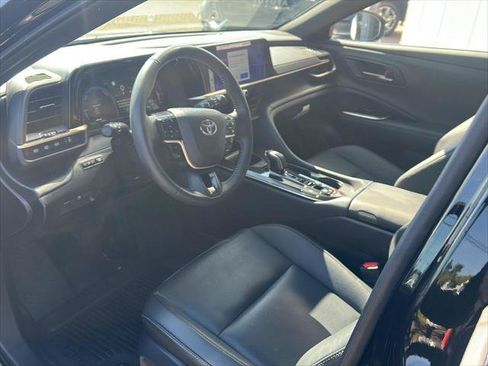 Certified 2025 Toyota Crown Signia AWD/4WD image 9