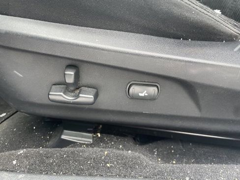 Used 2011 Subaru Outback 2.5i Premium w/ All-Weather Pkg image 10