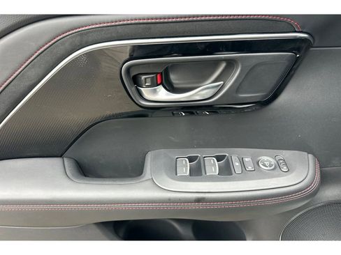 Used 2025 Acura ADX A-Spec image 8