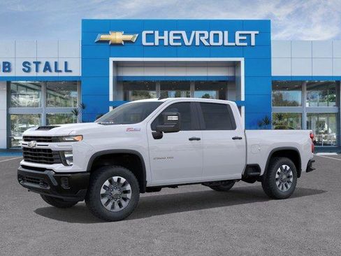 Used 2026 Chevrolet Silverado 2500 Custom w/ Z71 Off-Road Package AWD/4WD image 2