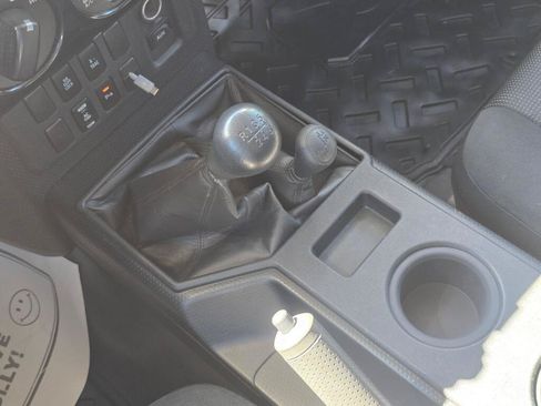 Used 2007 Toyota FJ Cruiser 4WD image 24