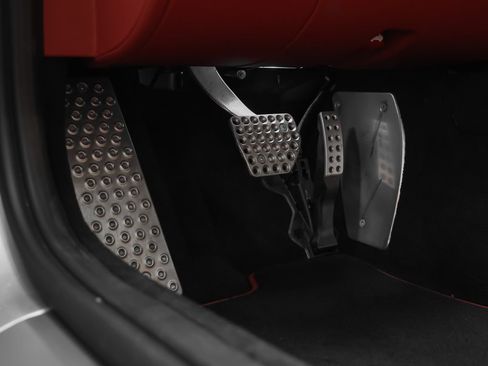 Certified 2025 Ferrari Roma Spider RWD image 45