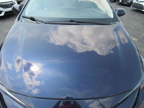 Used 2021 Toyota Corolla LE FWD image 5