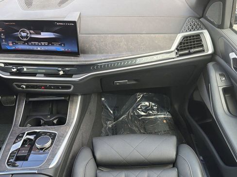 Certified 2025 BMW X5 xDrive40i AWD/4WD image 17